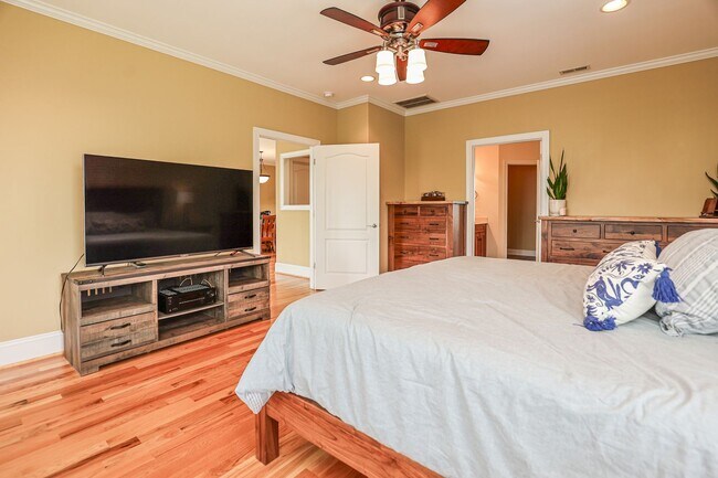 Building Photo - A Rental Like No Other!