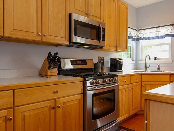 Building Photo - 8765 Hackney Dr