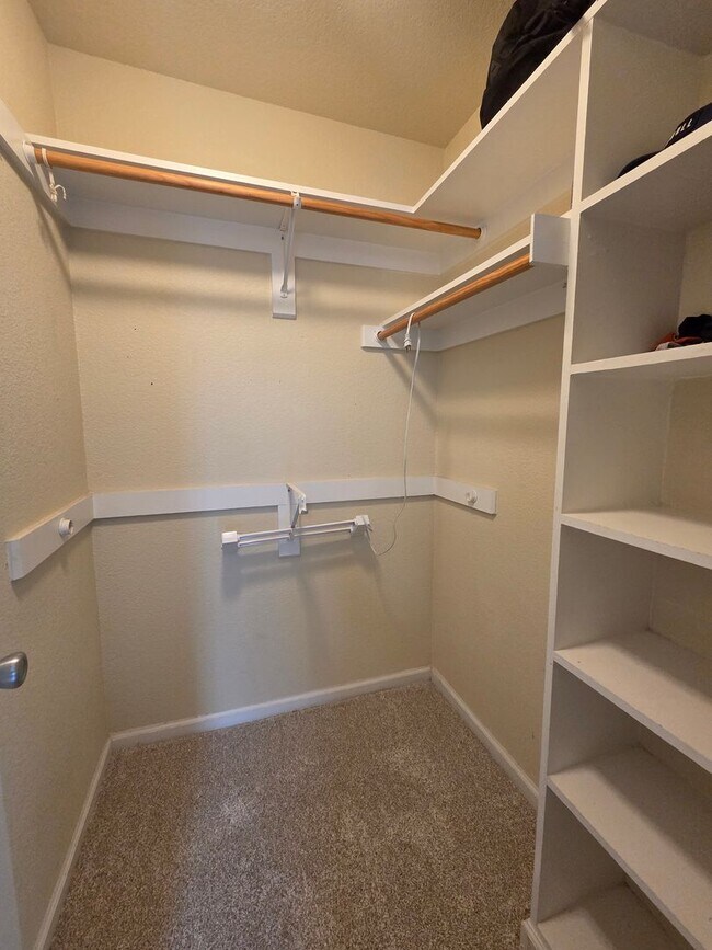 Building Photo - 3BD/3.5BA Townhouse in Town Center!  with Garage and Patio- First Floor Primary Suite