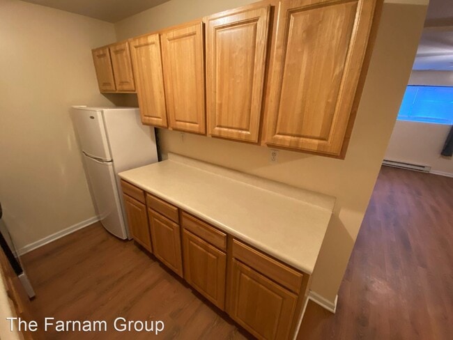 Building Photo - 1 br, 1 bath House - 63 Glade Street A2