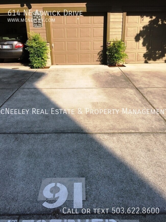 Building Photo - 614 NE Adwick Dr