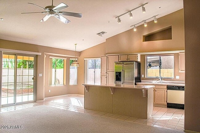 Building Photo - 8947 E Palm Ridge Dr