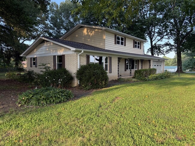 Building Photo - 24200 TN-22