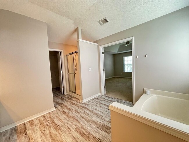Building Photo - 420 Welbury Ct