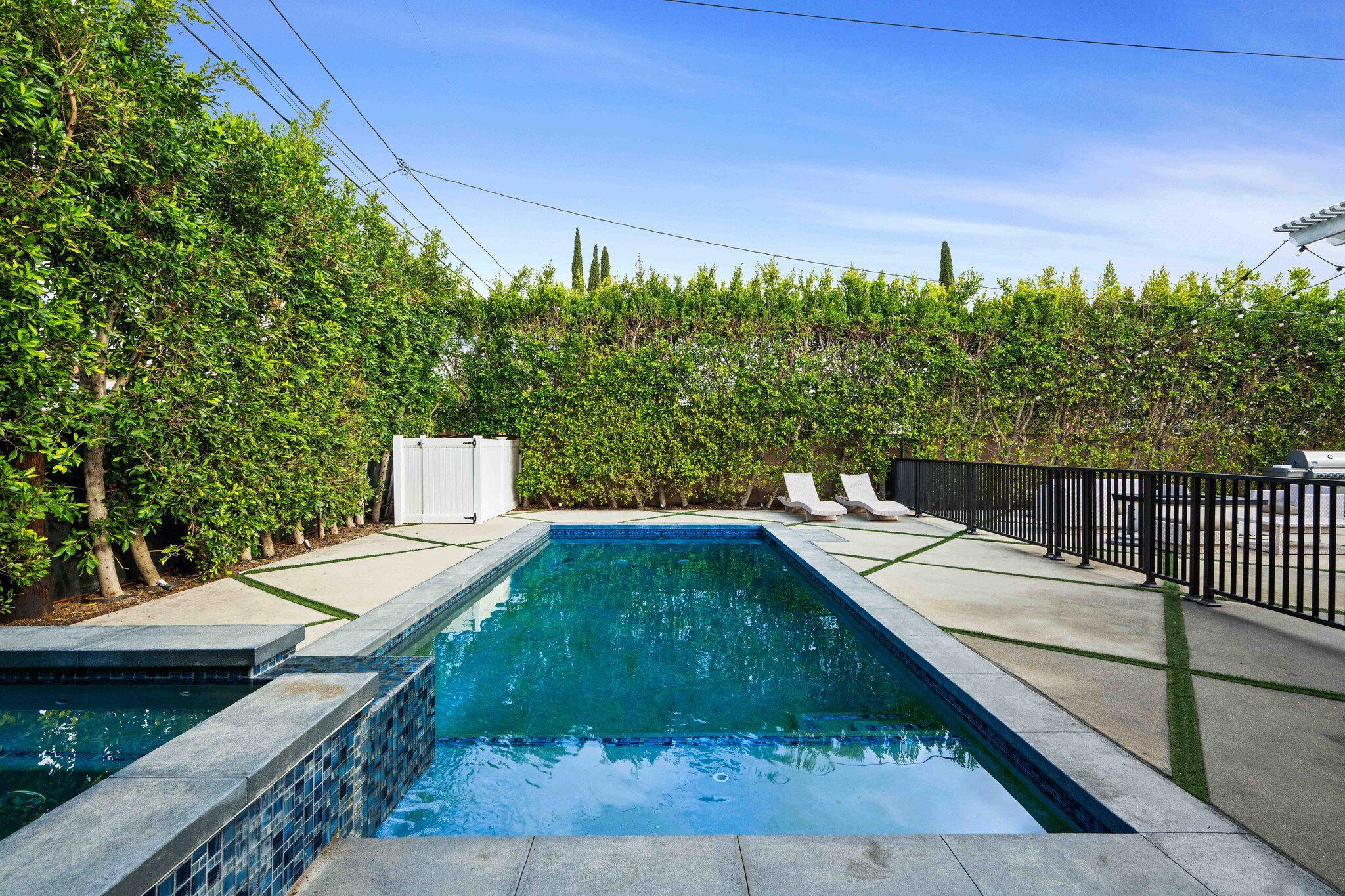 Building Photo - 1621 Hi Point St