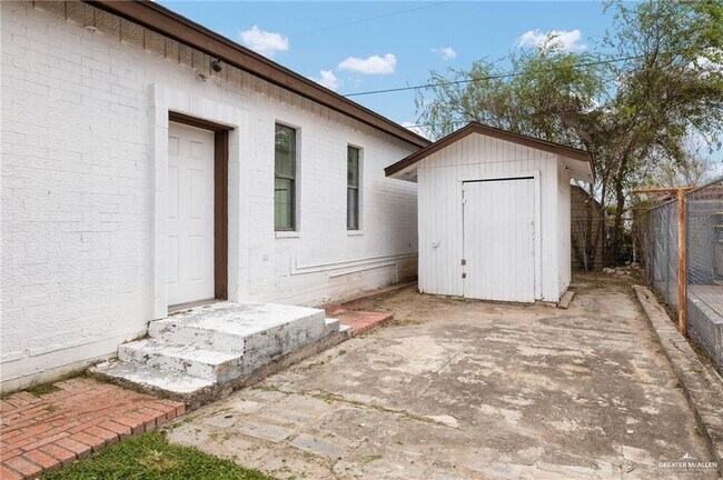 Building Photo - 11 Paseo Del Rey