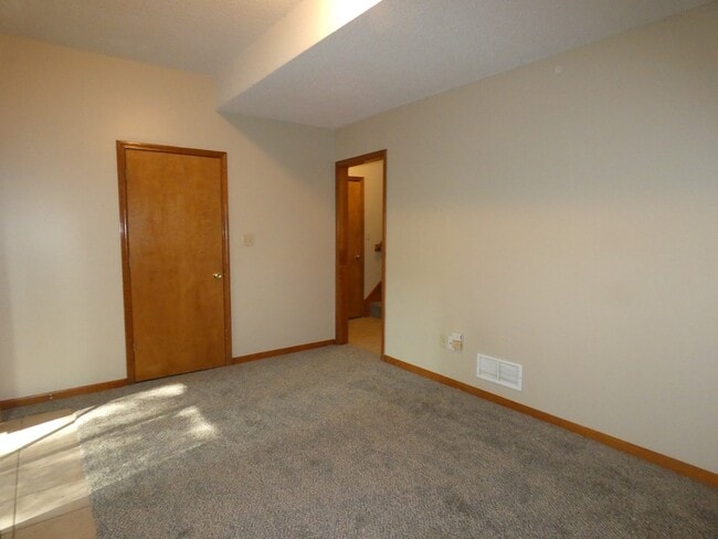 Building Photo - 405 Woodland Ave