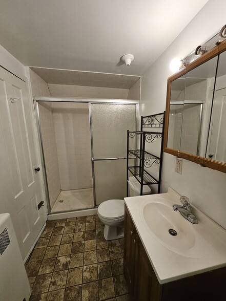 Primary Photo - 35 Middle St