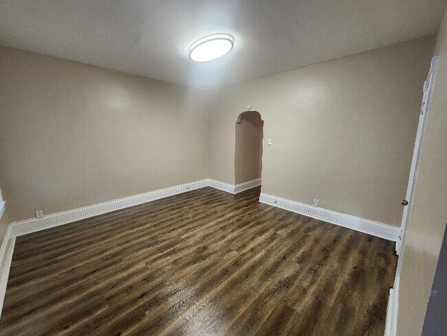 Building Photo - 1428 S 51st St