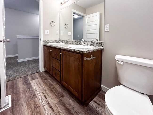 Building Photo - 190 Margette Way