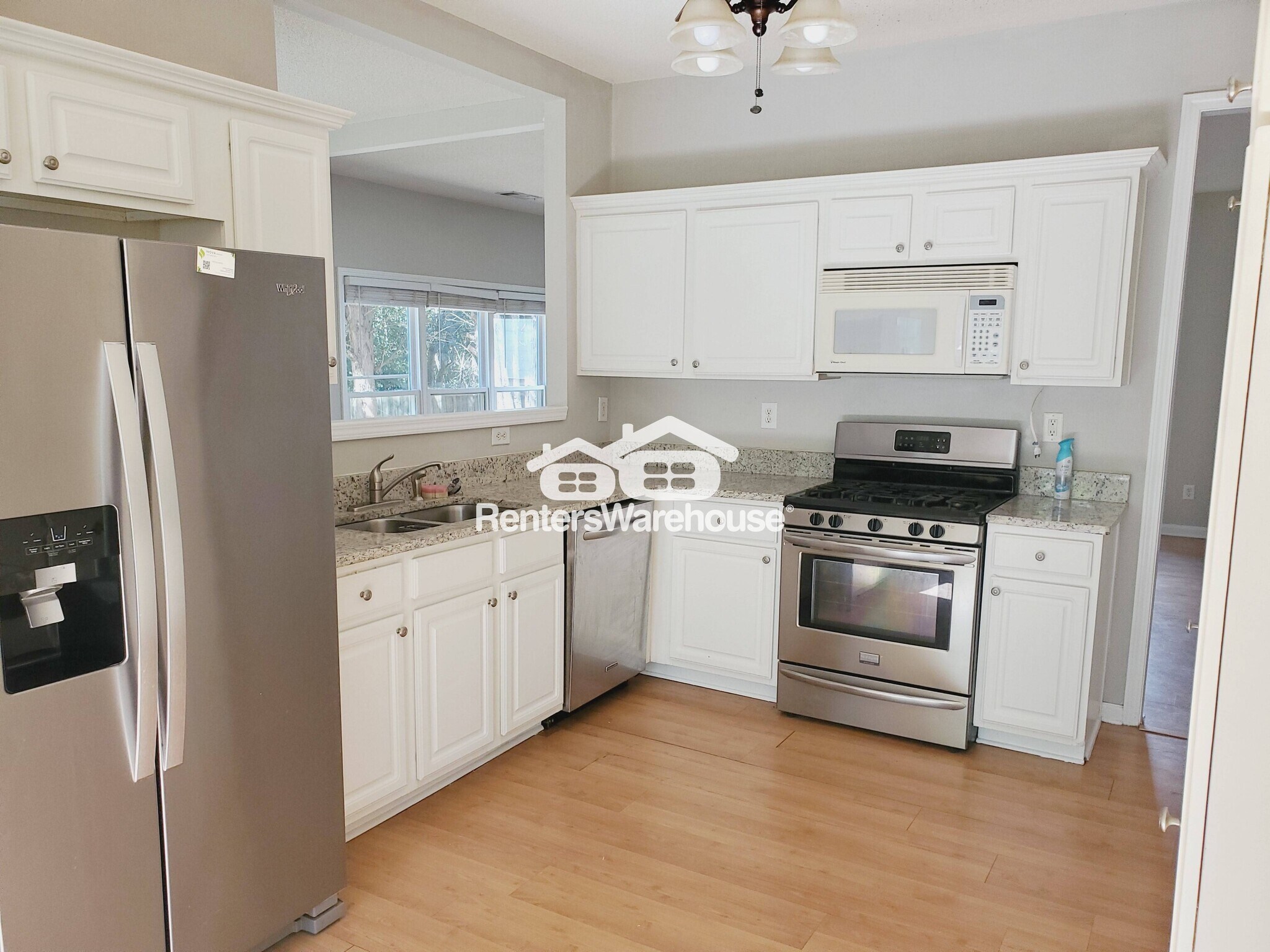 Building Photo - 2706 Cottesford Dr SE