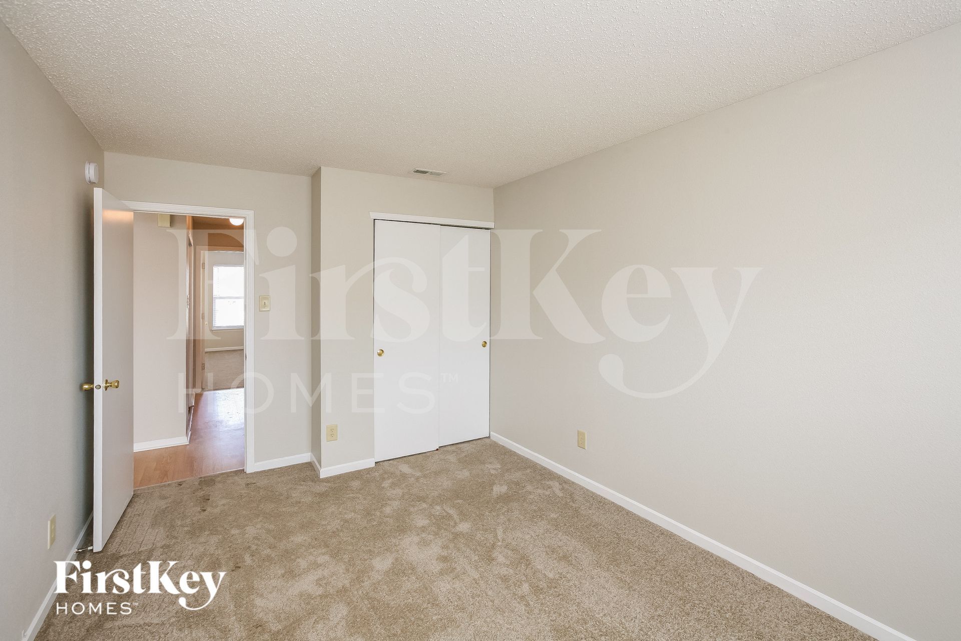 Building Photo - 915 Streamside Dr