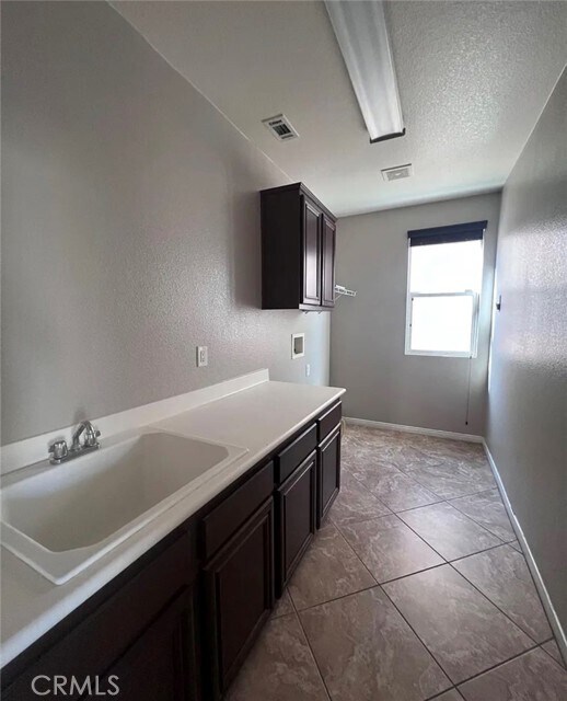 Building Photo - 7771 Stonegate Dr