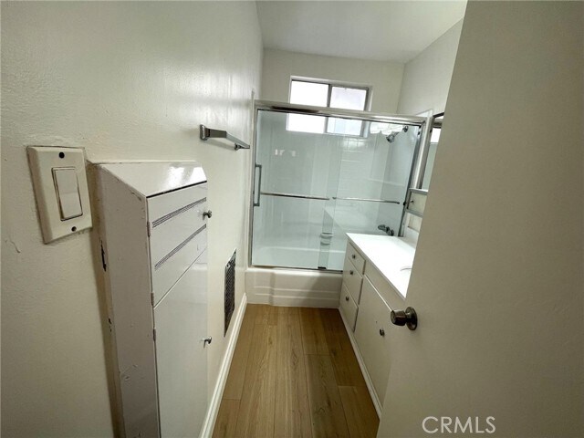 Building Photo - 5167 Yarmouth Ave