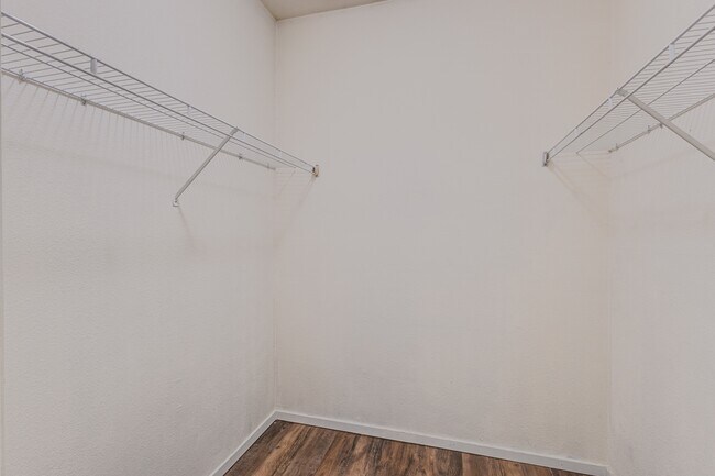 Building Photo - 8250 N Grand Canyon Dr