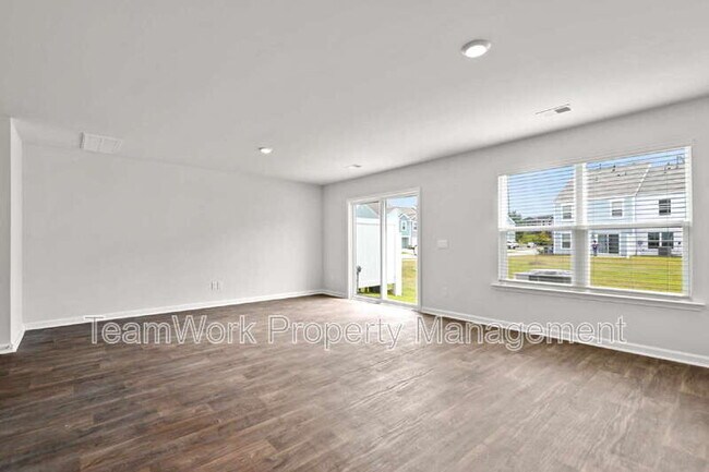 Building Photo - 124 Orchid Bloom Cir