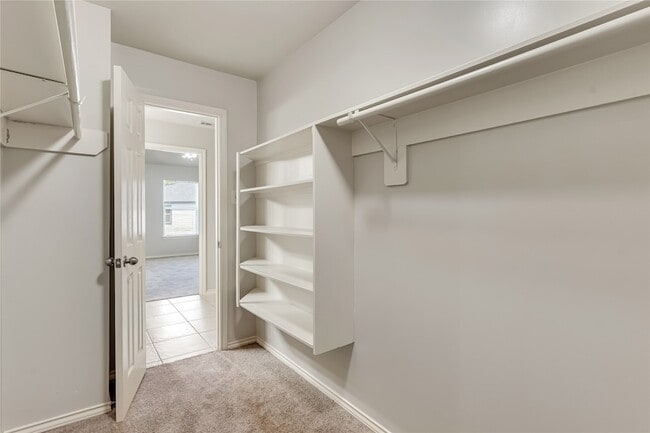 Building Photo - 706 Woodport Ln