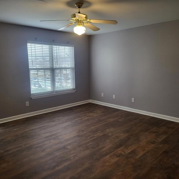 Building Photo - 1622 Briarmont Ct