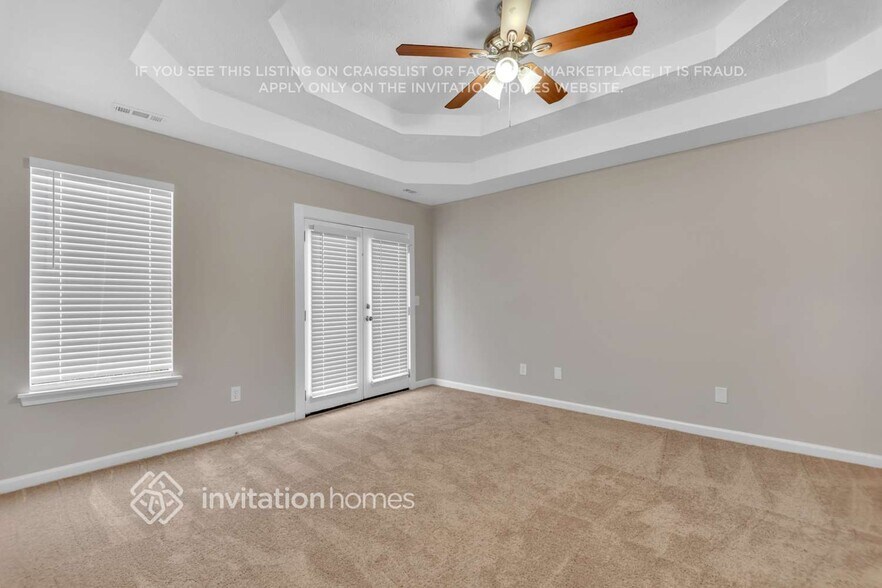Building Photo - 4022 Robin Cir