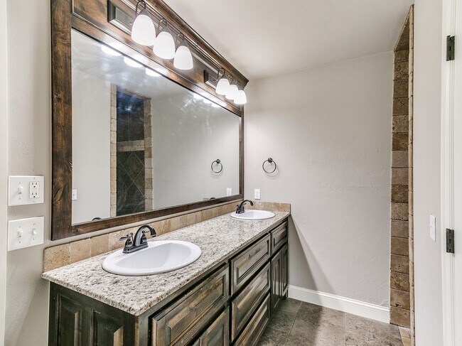 Building Photo - 4817 Arbuckle Dr