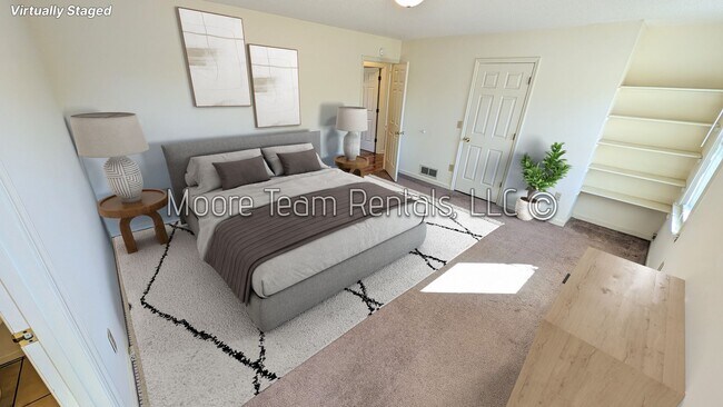 Building Photo - 2/2 & Office - Spacious Duplex