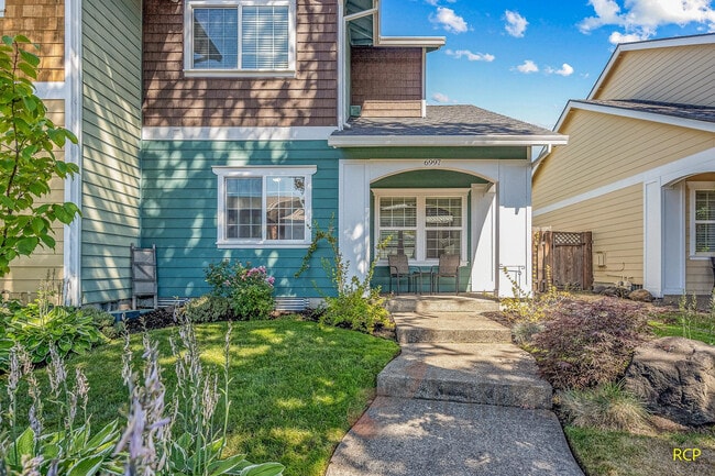 Building Photo - 6997 Northeast Birch Street