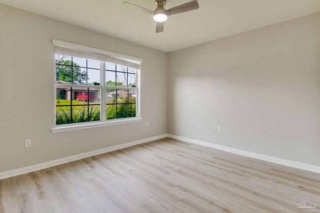 Building Photo - 7933 Nalo Creek Loop