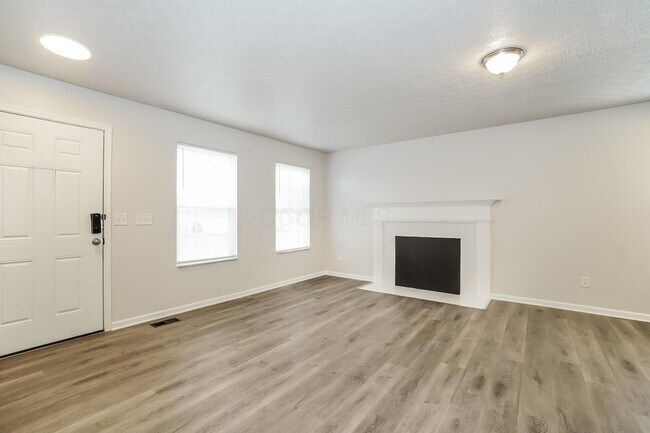 Building Photo - 7287 Candlestone Dr