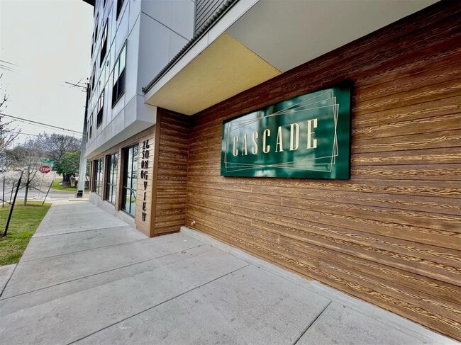 Building Photo - 2500 Longview St