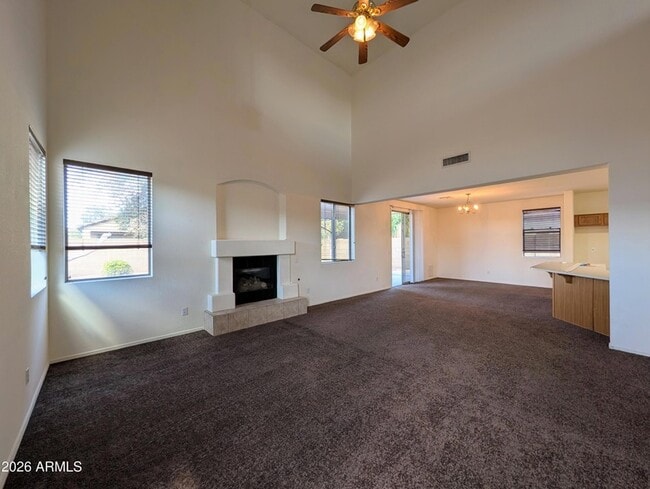 Building Photo - 5794 W Golden Ln