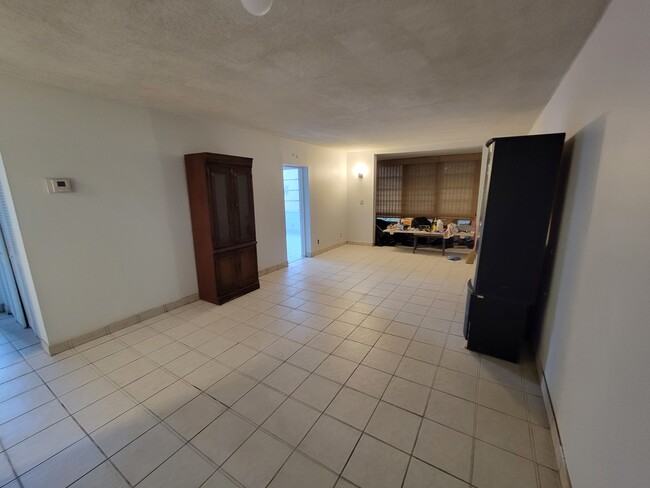 Building Photo - 5275 NW 10th Ct