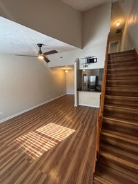 Building Photo - Spacious, Updated 3x2 Townhome Near FSU & TCC