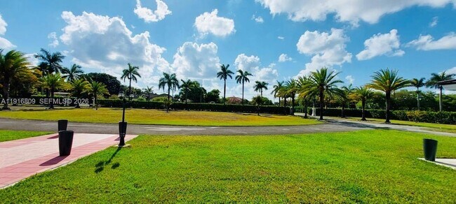 Building Photo - 29325 SW 182nd Ave