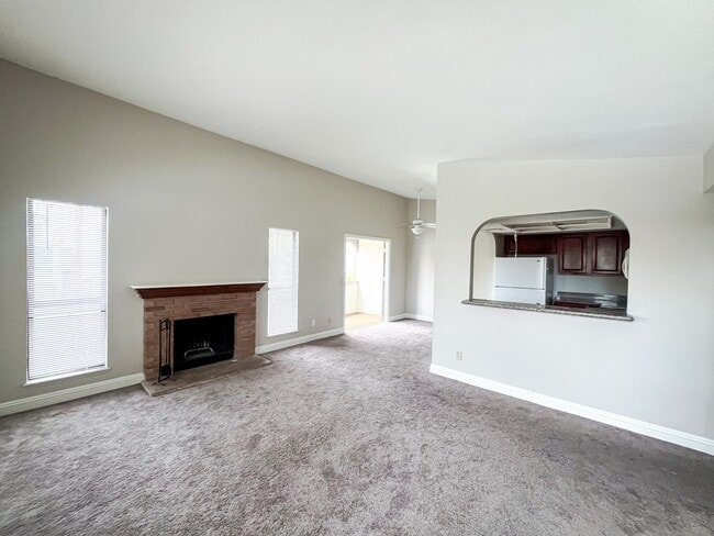 Building Photo - 2112 Sunfish Dr