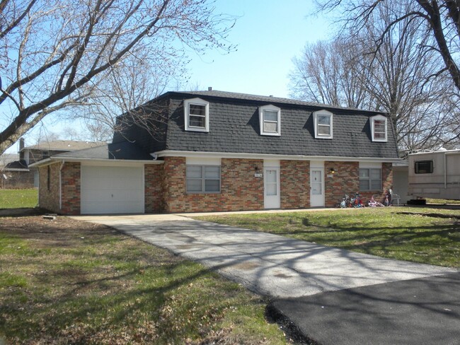 Primary Photo - 4819 Meadow Lark Ln