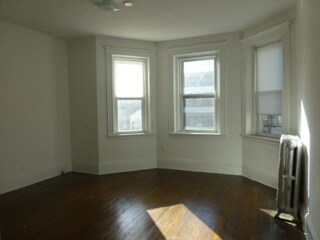 Building Photo - 120 Warren St