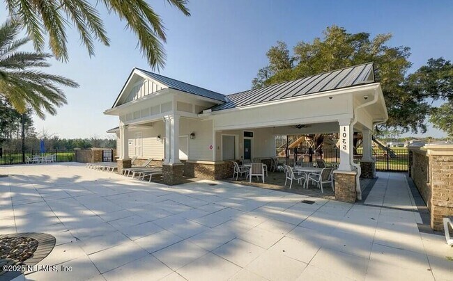 Building Photo - 163 Pine Forest Ct