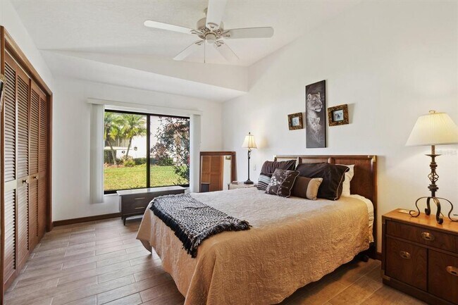 Building Photo - 2637 Sunburst Ct