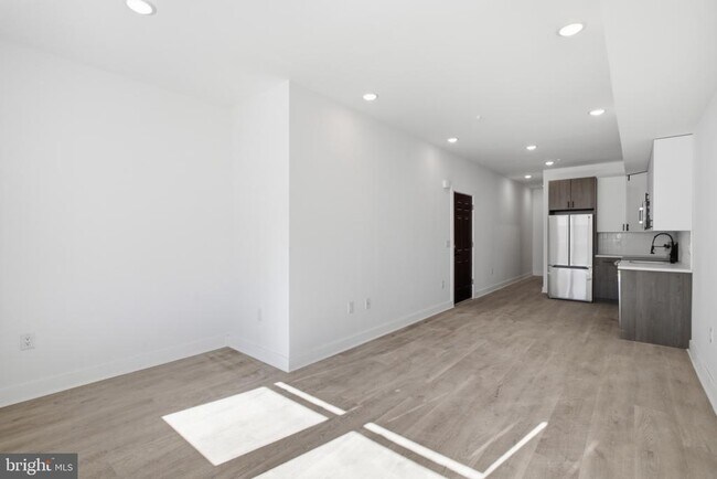 Building Photo - 2330 N 16th St