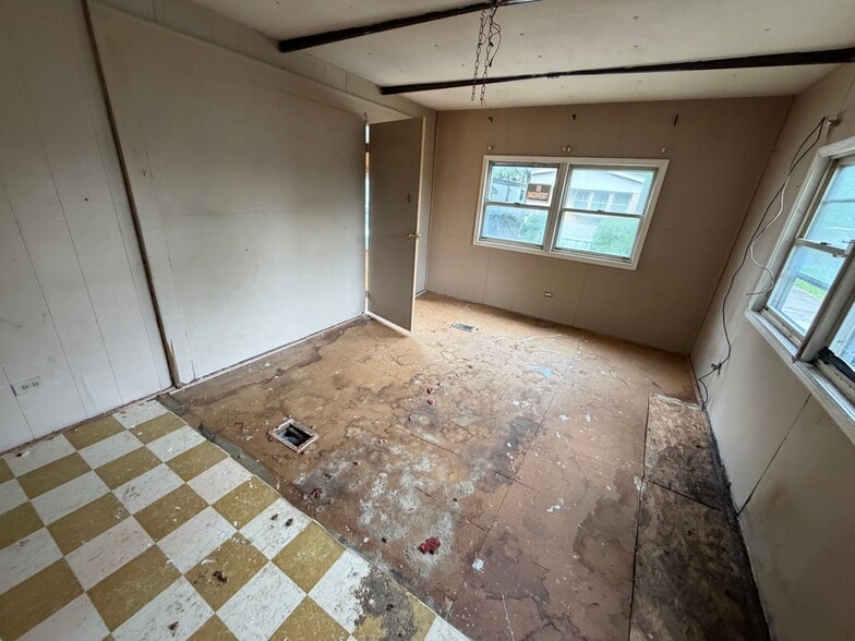 Building Photo - 1425 Wanna Dr