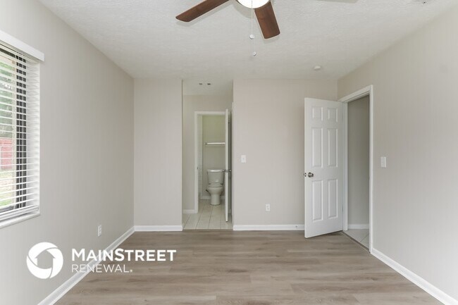 Building Photo - 1442 Oak Valley Dr