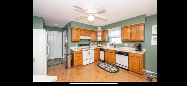 Building Photo - 4822 Sarah Dr