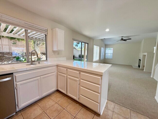 Building Photo - 1304 Thunder Springs Dr