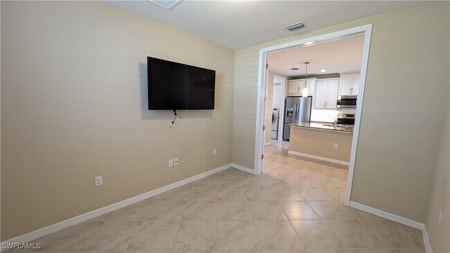 Building Photo - 14822 Edgewater Cir