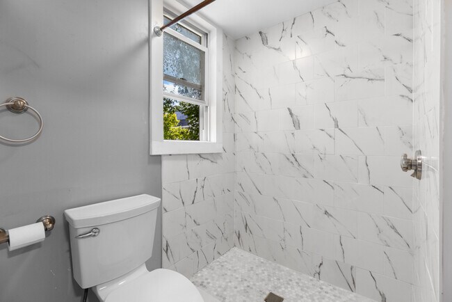 Building Photo - 40 Harding Rd