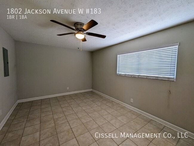Building Photo - 1802 Jackson Ave W