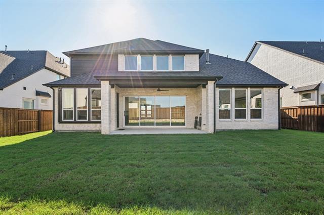 Building Photo - 580 Falling Leaves Dr