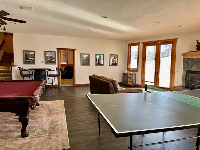 Building Photo - 33 Timberline Dr