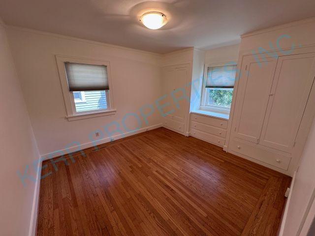 Building Photo - 110 NE 71st Ave
