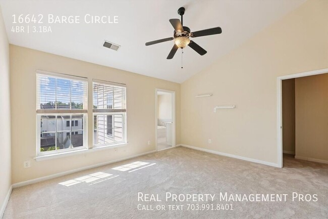 Building Photo - 16642 Barge Cir
